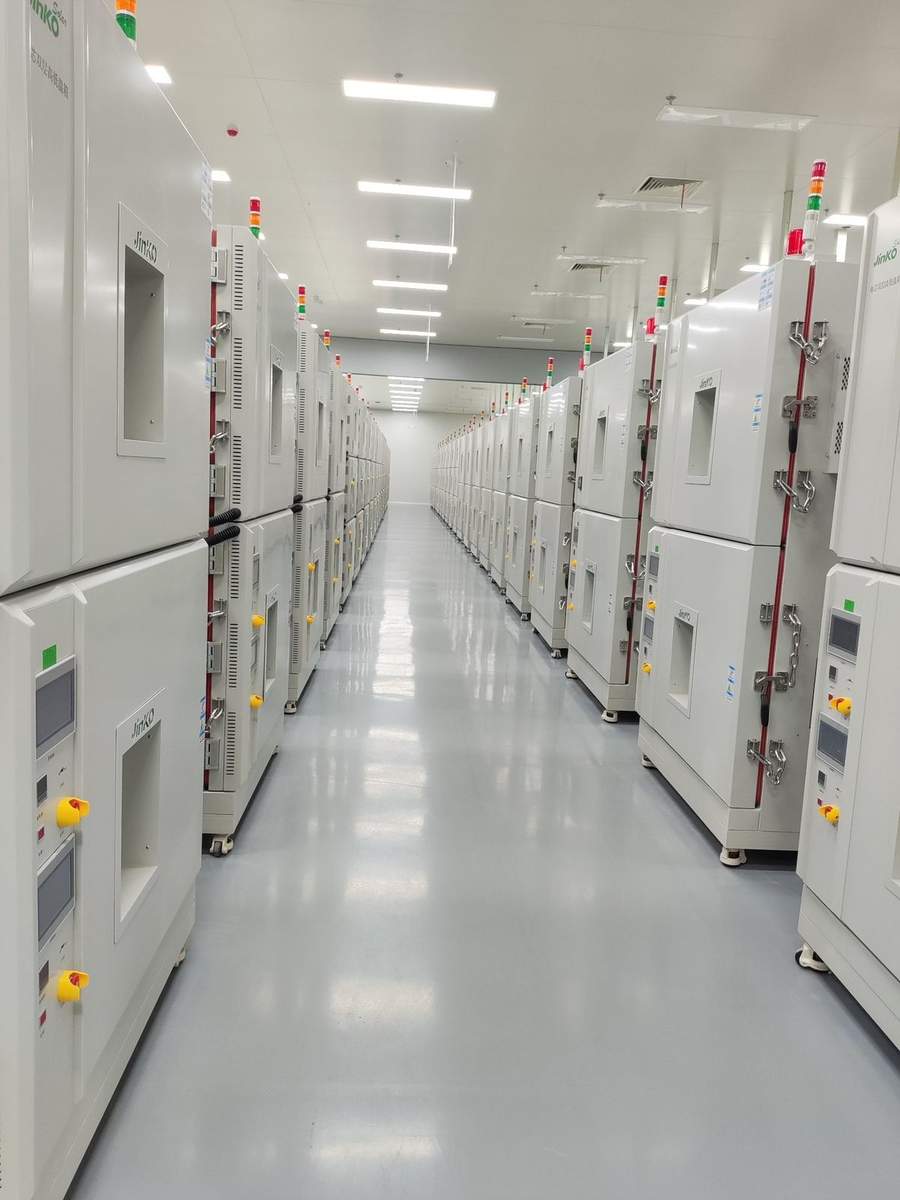 VoltTest BMS communication and functional testing setup — CAN bus battery management system validation lab